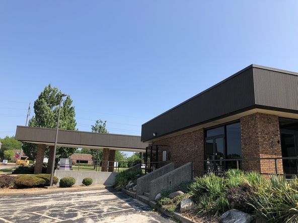 First Midwest Bank Property - Danville, IL: 1000 East Voorhees, Danville, IL 61832
